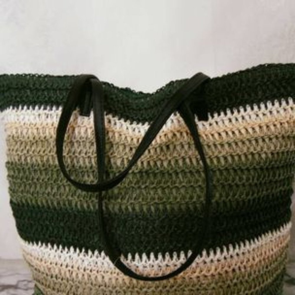 NEW: LINED, TAGED LAST MARKDOWN straw summer purse lined